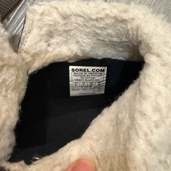 Sorel Gray Sherpa Lined Lace-Up Boots | Winter Hiking Snow - Picture 7 of 7